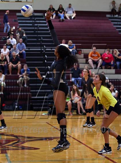 Thumbnail 2 in Vandegrift @ Rouse photogallery.