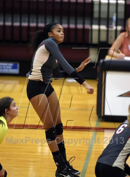 Thumbnail 1 in Vandegrift @ Rouse photogallery.
