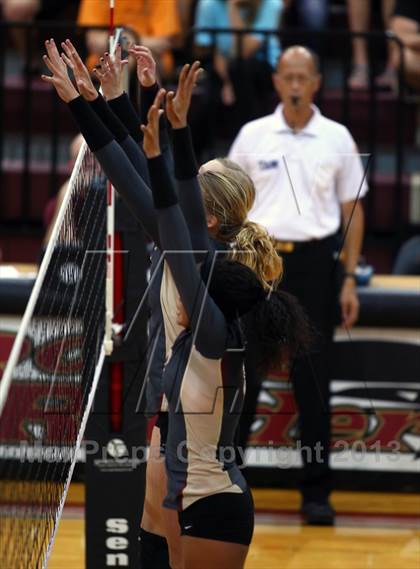 Thumbnail 2 in Vandegrift @ Rouse photogallery.