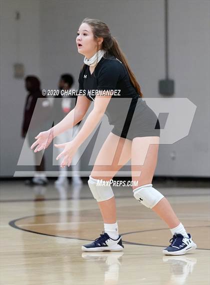 Thumbnail 2 in Klein Oak vs New Caney photogallery.