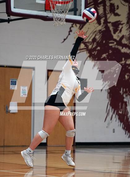 Thumbnail 2 in Klein Oak vs New Caney photogallery.