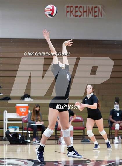 Thumbnail 3 in Klein Oak vs New Caney photogallery.