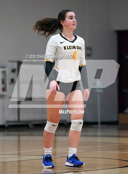 Thumbnail 2 in Klein Oak vs New Caney photogallery.