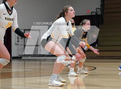 Thumbnail 2 in Klein Oak vs New Caney photogallery.
