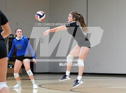 Thumbnail 3 in Klein Oak vs New Caney photogallery.