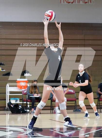 Thumbnail 2 in Klein Oak vs New Caney photogallery.