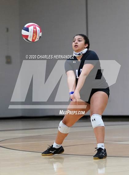 Thumbnail 1 in Klein Oak vs New Caney photogallery.