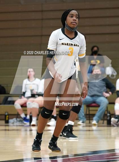 Thumbnail 1 in Klein Oak vs New Caney photogallery.
