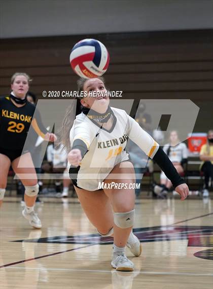 Thumbnail 1 in Klein Oak vs New Caney photogallery.