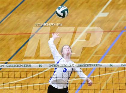 Thumbnail 2 in Mandeville vs Warren Easton (Newman Tournament) photogallery.