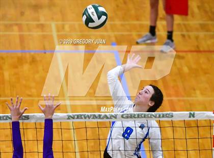 Thumbnail 3 in Mandeville vs Warren Easton (Newman Tournament) photogallery.