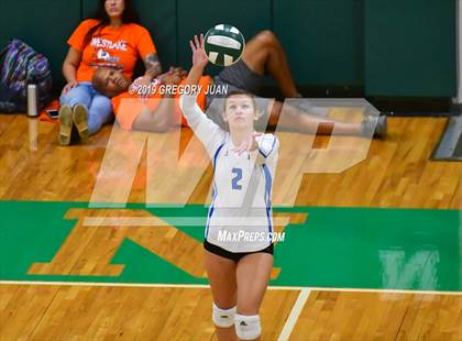 Thumbnail 3 in Mandeville vs Warren Easton (Newman Tournament) photogallery.