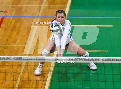 Thumbnail 3 in Mandeville vs Warren Easton (Newman Tournament) photogallery.