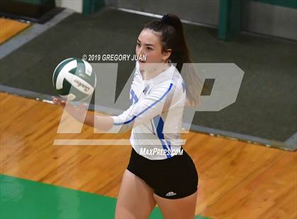 Thumbnail 2 in Mandeville vs Warren Easton (Newman Tournament) photogallery.