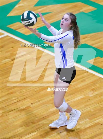 Thumbnail 2 in Mandeville vs Warren Easton (Newman Tournament) photogallery.