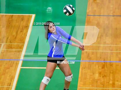 Thumbnail 1 in Mandeville vs Warren Easton (Newman Tournament) photogallery.