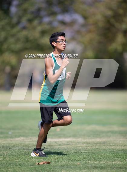 Thumbnail 3 in Moorpark Invitational (Softmore) photogallery.