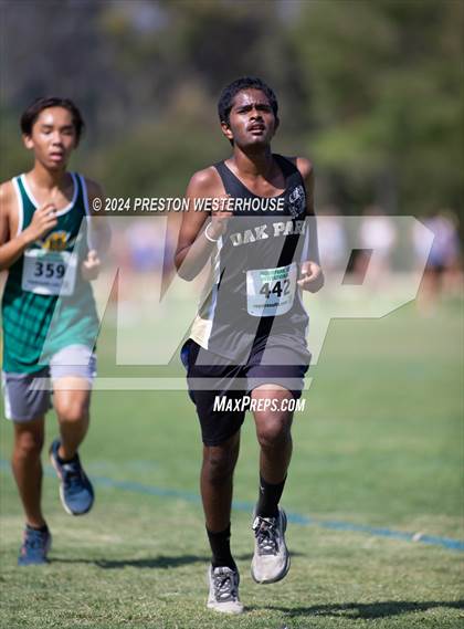 Thumbnail 2 in Moorpark Invitational (Softmore) photogallery.