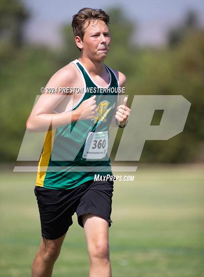 Thumbnail 1 in Moorpark Invitational (Softmore) photogallery.