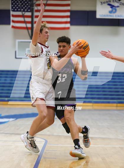Thumbnail 3 in Tooele vs. Juab (Eagle Holiday Shootout) photogallery.