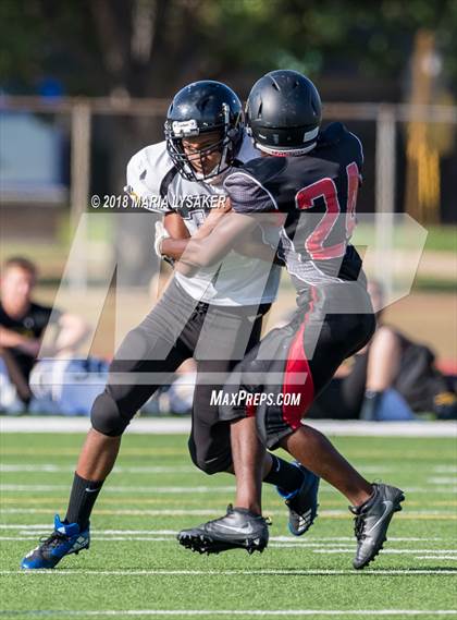 Thumbnail 2 in Klein Oak @ Langham Creek (sophomore) photogallery.