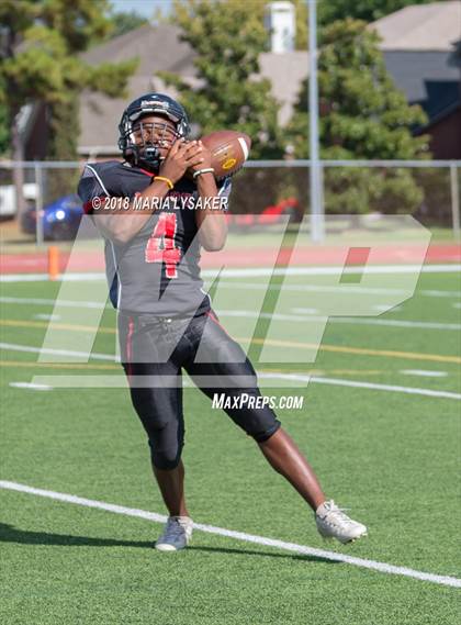 Thumbnail 1 in Klein Oak @ Langham Creek (sophomore) photogallery.