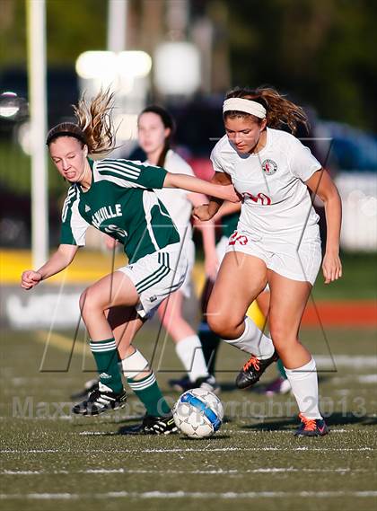 Thumbnail 1 in Mehlville vs Bishop DuBourg (Lutheran South Tournament) photogallery.