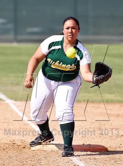 Thumbnail 2 in Mira Monte vs West (Mira Monte Invitational) photogallery.