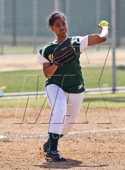 Thumbnail 1 in Mira Monte vs West (Mira Monte Invitational) photogallery.