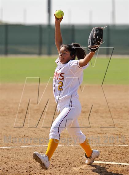 Thumbnail 3 in Mira Monte vs West (Mira Monte Invitational) photogallery.