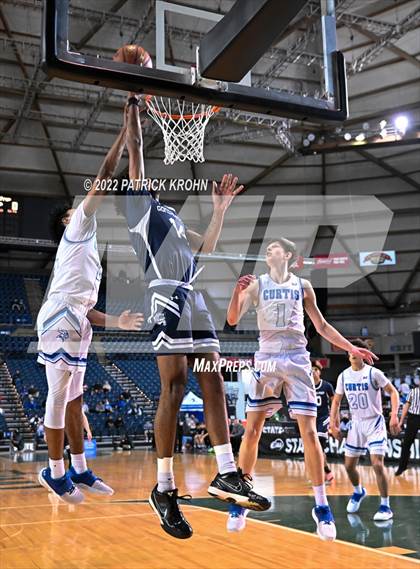 Thumbnail 2 in Curtis vs. Gonzaga Prep (WIAA 4A Round 2 State Playoff)  photogallery.
