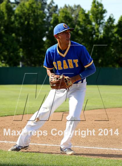 Thumbnail 1 in Grant vs Buchanan (Boras Classic - North Bracket) photogallery.