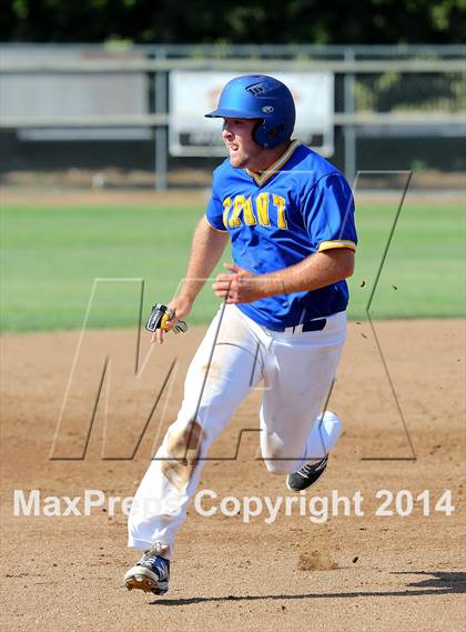 Thumbnail 2 in Grant vs Buchanan (Boras Classic - North Bracket) photogallery.