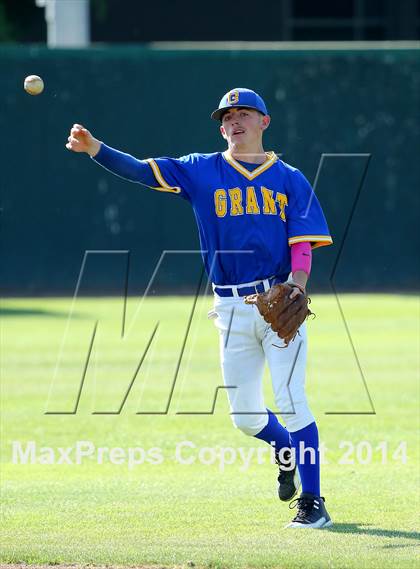Thumbnail 2 in Grant vs Buchanan (Boras Classic - North Bracket) photogallery.