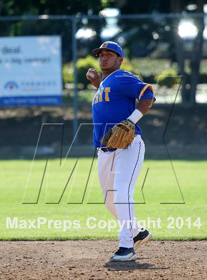 Thumbnail 2 in Grant vs Buchanan (Boras Classic - North Bracket) photogallery.
