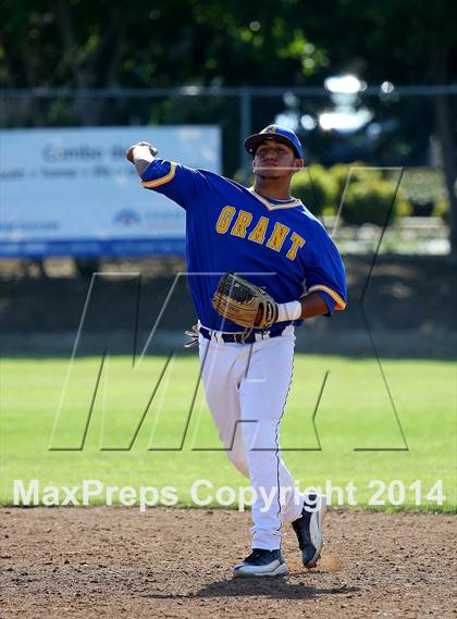 Thumbnail 2 in Grant vs Buchanan (Boras Classic - North Bracket) photogallery.