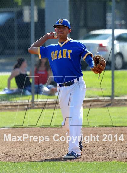 Thumbnail 3 in Grant vs Buchanan (Boras Classic - North Bracket) photogallery.