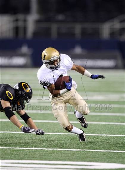 Thumbnail 3 in Klein Oak vs. Notre Dame (Kirk Herbstreit Varsity Football Series) photogallery.
