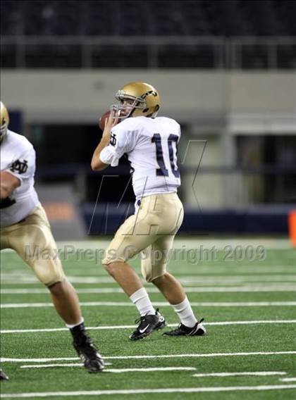 Thumbnail 2 in Klein Oak vs. Notre Dame (Kirk Herbstreit Varsity Football Series) photogallery.