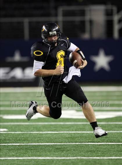 Thumbnail 2 in Klein Oak vs. Notre Dame (Kirk Herbstreit Varsity Football Series) photogallery.