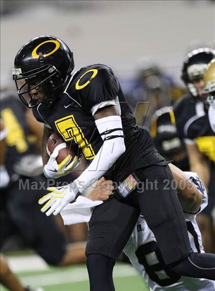 Thumbnail 2 in Klein Oak vs. Notre Dame (Kirk Herbstreit Varsity Football Series) photogallery.