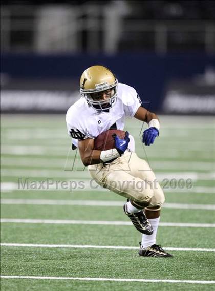 Thumbnail 1 in Klein Oak vs. Notre Dame (Kirk Herbstreit Varsity Football Series) photogallery.