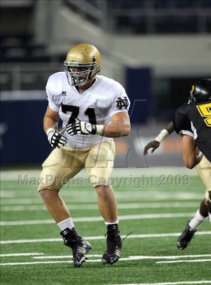 Thumbnail 2 in Klein Oak vs. Notre Dame (Kirk Herbstreit Varsity Football Series) photogallery.