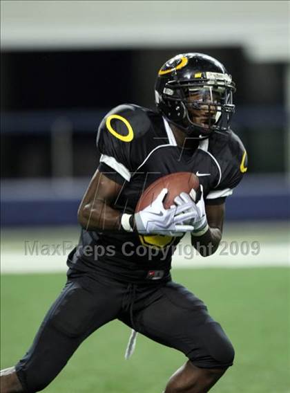 Thumbnail 1 in Klein Oak vs. Notre Dame (Kirk Herbstreit Varsity Football Series) photogallery.