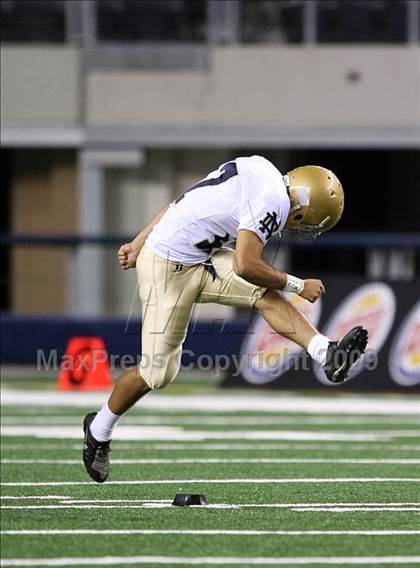 Thumbnail 2 in Klein Oak vs. Notre Dame (Kirk Herbstreit Varsity Football Series) photogallery.