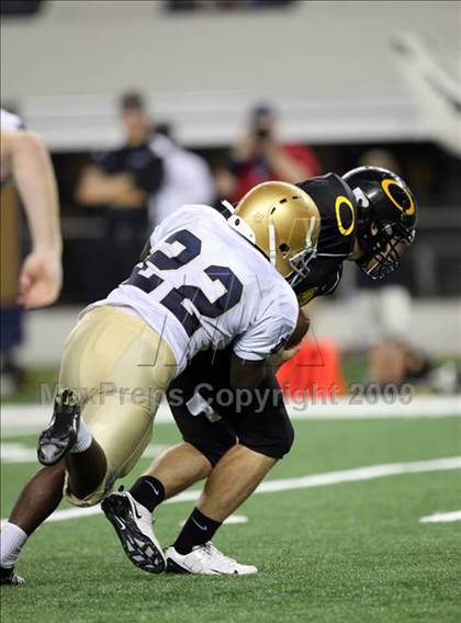 Thumbnail 1 in Klein Oak vs. Notre Dame (Kirk Herbstreit Varsity Football Series) photogallery.