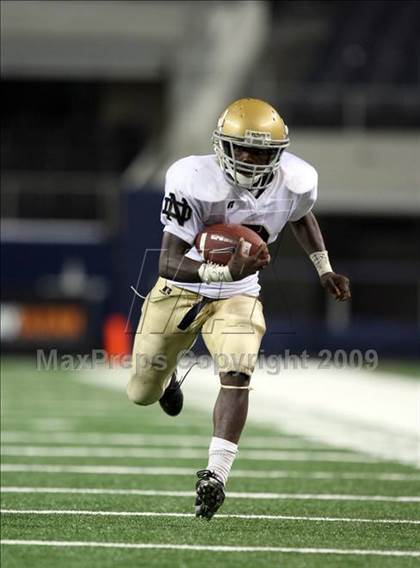 Thumbnail 3 in Klein Oak vs. Notre Dame (Kirk Herbstreit Varsity Football Series) photogallery.