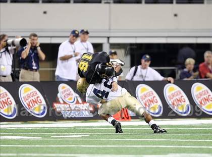 Thumbnail 3 in Klein Oak vs. Notre Dame (Kirk Herbstreit Varsity Football Series) photogallery.
