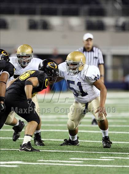 Thumbnail 3 in Klein Oak vs. Notre Dame (Kirk Herbstreit Varsity Football Series) photogallery.