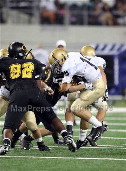 Thumbnail 2 in Klein Oak vs. Notre Dame (Kirk Herbstreit Varsity Football Series) photogallery.